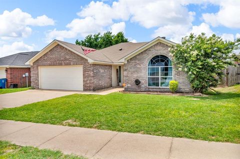 1112 E Park Drive Lindale TX 75771