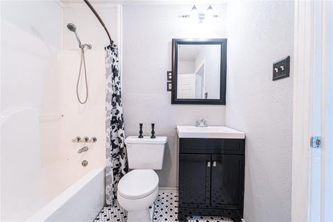 Tiny photo for 1225 Anson Avenue, Abilene, TX 79601 (MLS # 21100025)