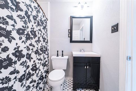 Tiny photo for 1225 Anson Avenue, Abilene, TX 79601 (MLS # 21100025)