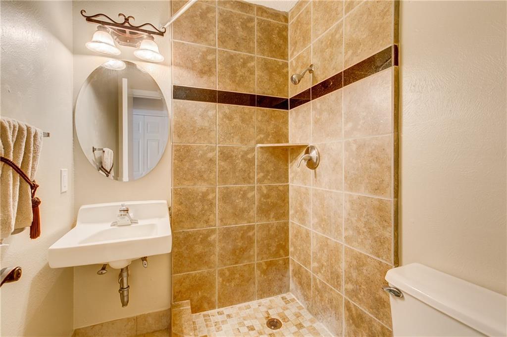 The Lodge of Granbury - Residential Lease