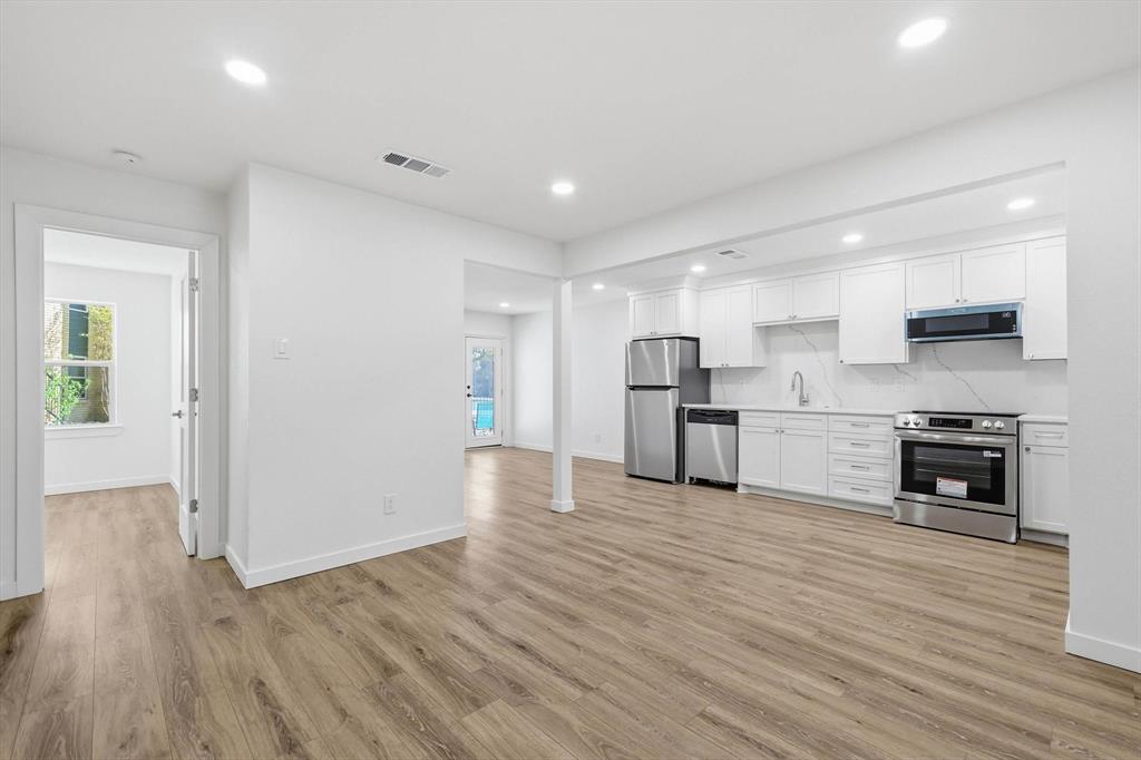 University Place Condo - Residential