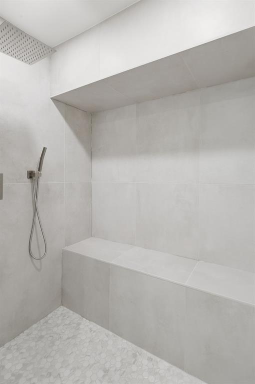 University Place Condo - Residential