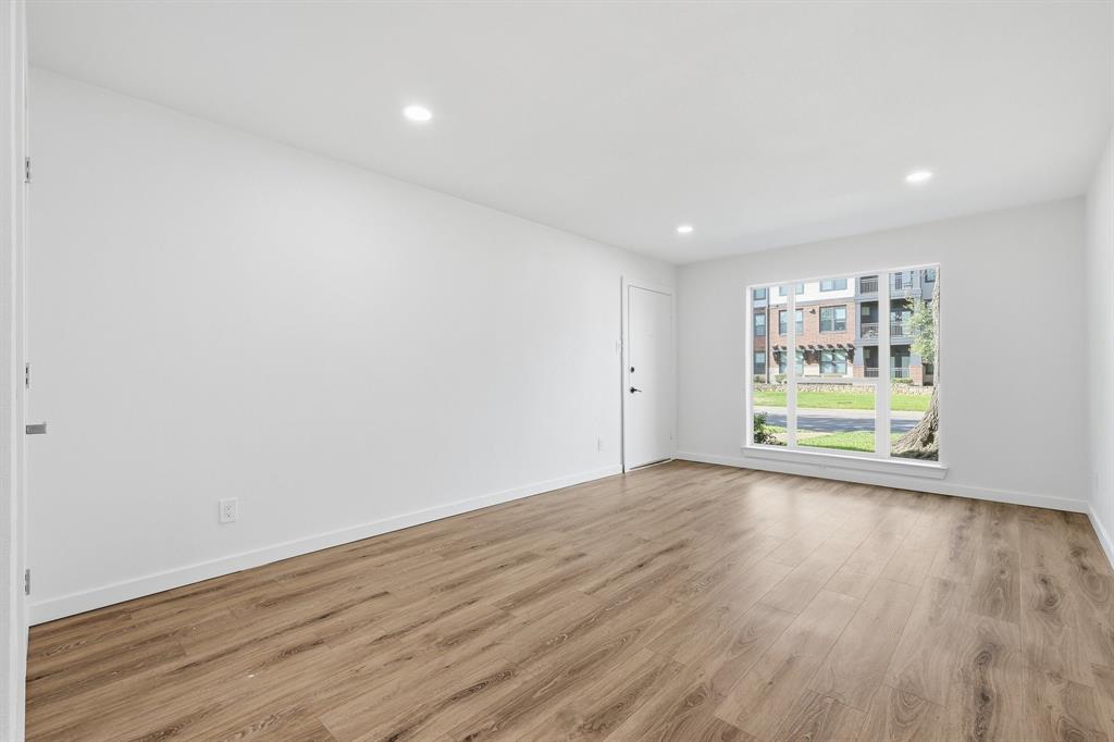 University Place Condo - Residential