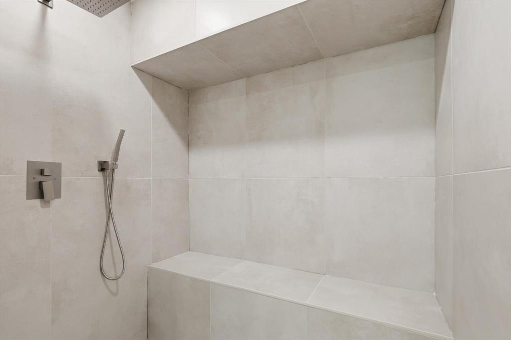 University Place Condo - Residential