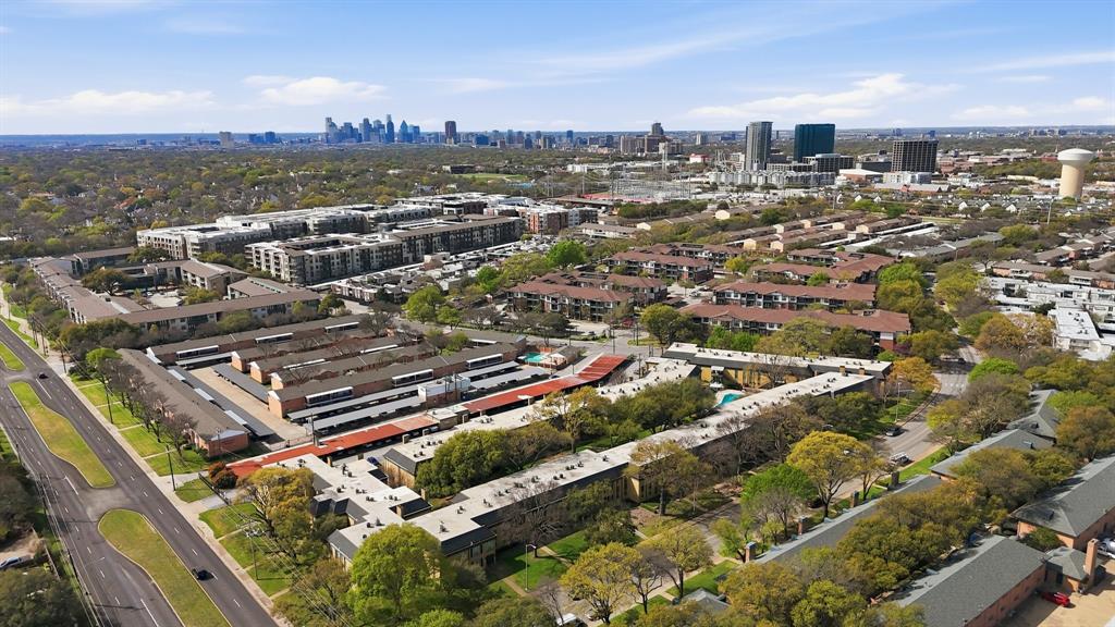 University Place Condo - Residential