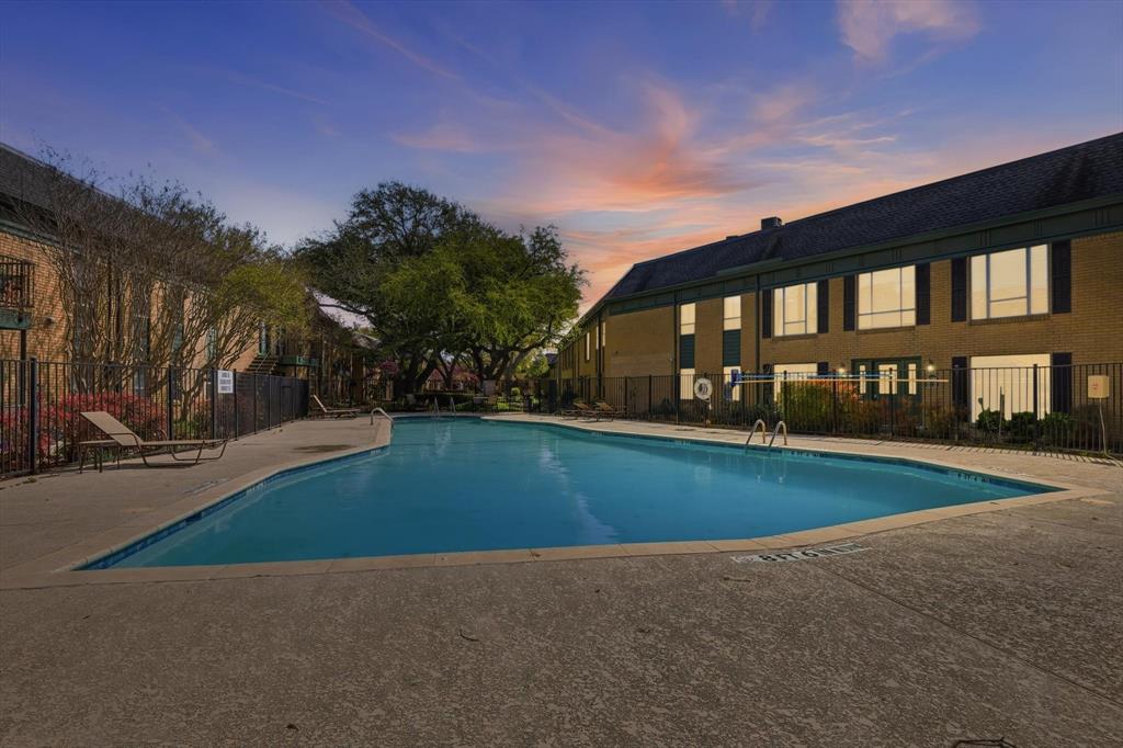 4816 Amesbury Drive 128