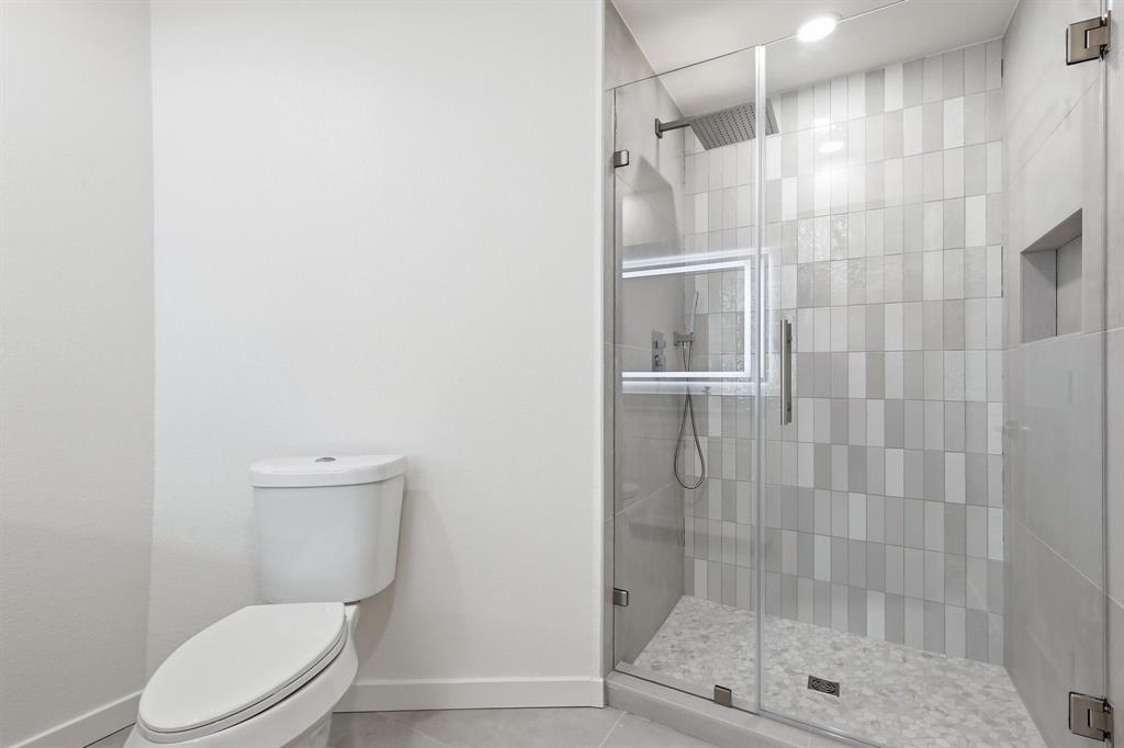 University Place Condo - Residential