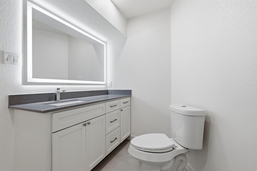 University Place Condo - Residential