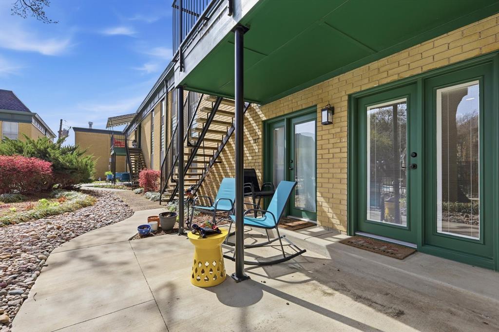 University Place Condo - Residential