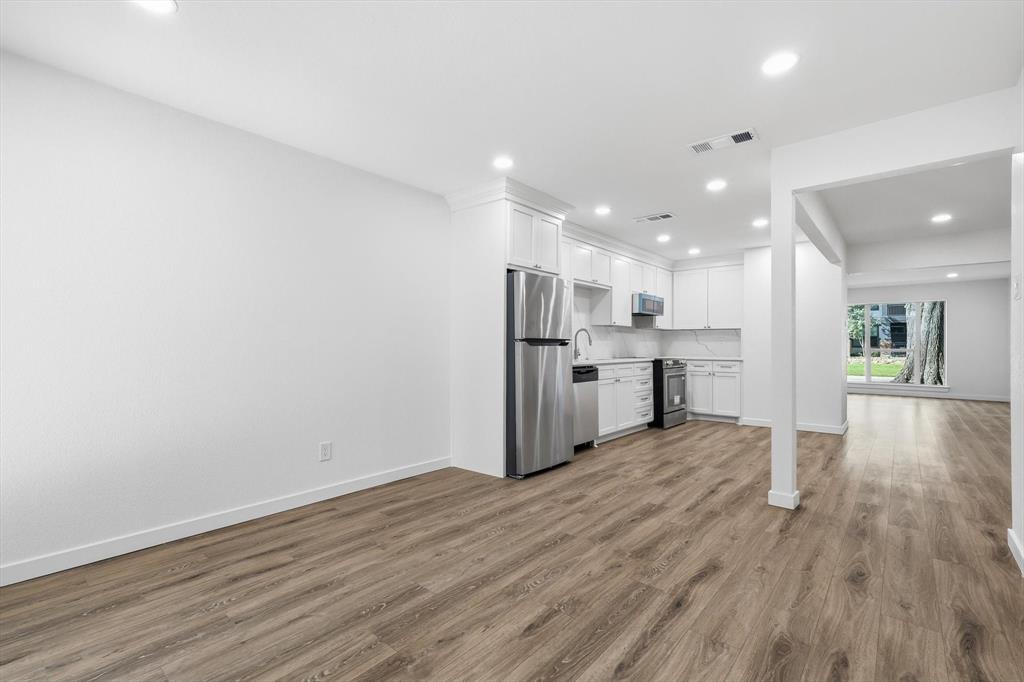 University Place Condo - Residential