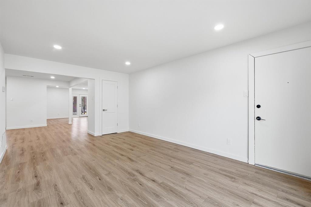 University Place Condo - Residential