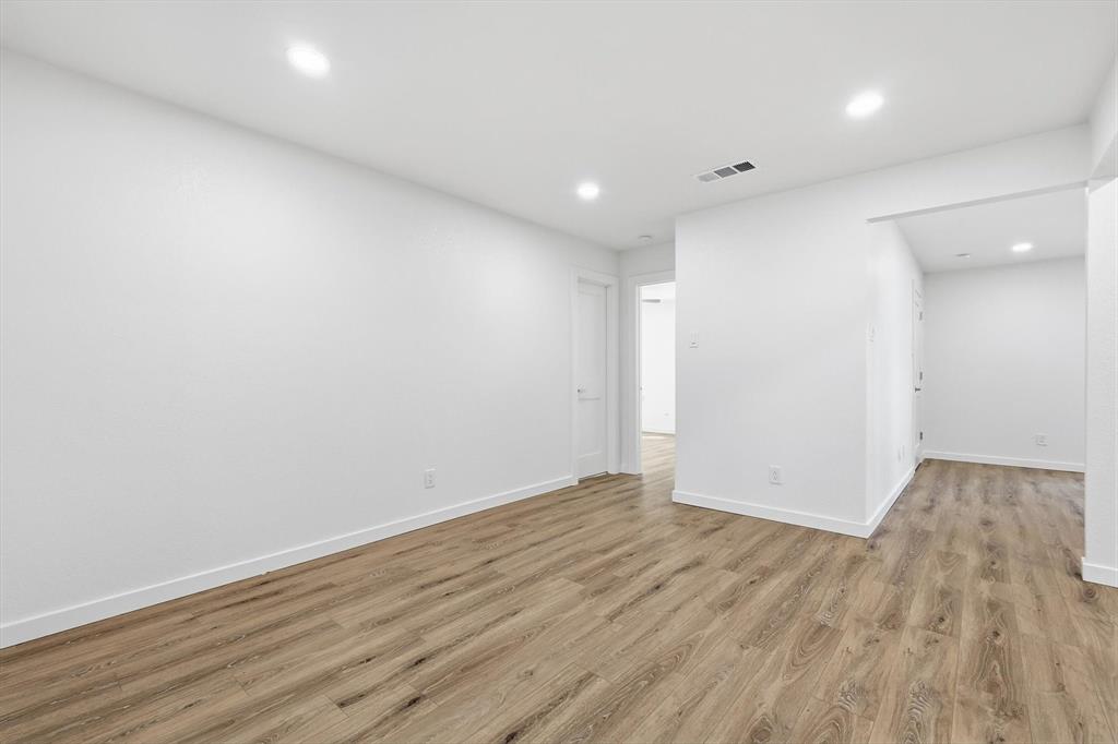 University Place Condo - Residential