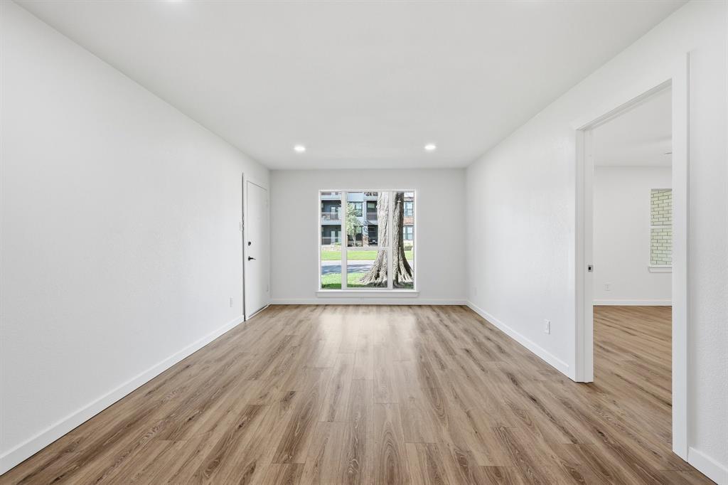 University Place Condo - Residential