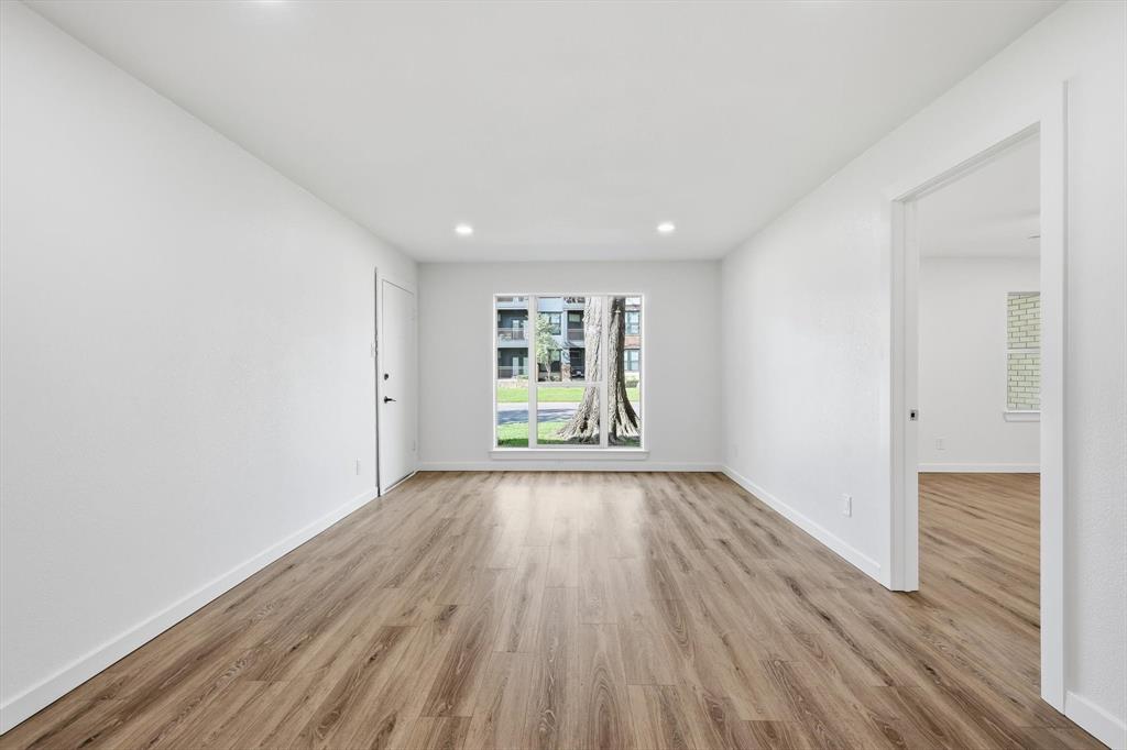 University Place Condo - Residential