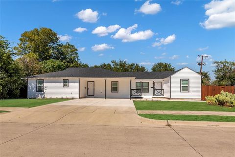5831 Dana Drive Haltom City TX 76117