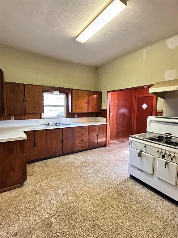 Winnetka Heights - Residential