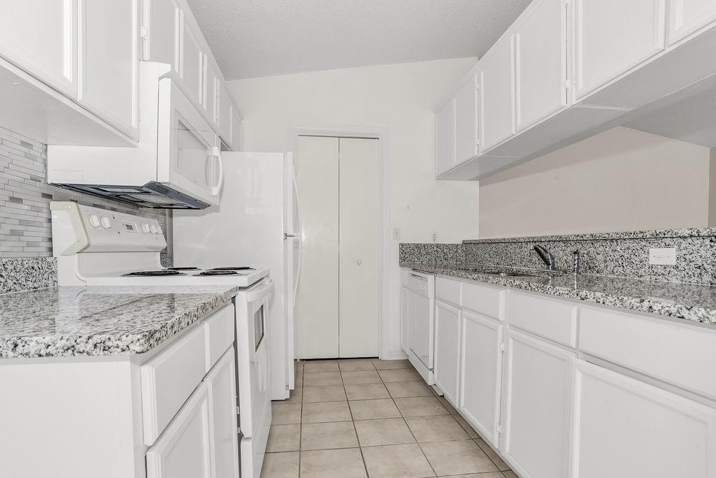 Brook Meadows 01 - Residential