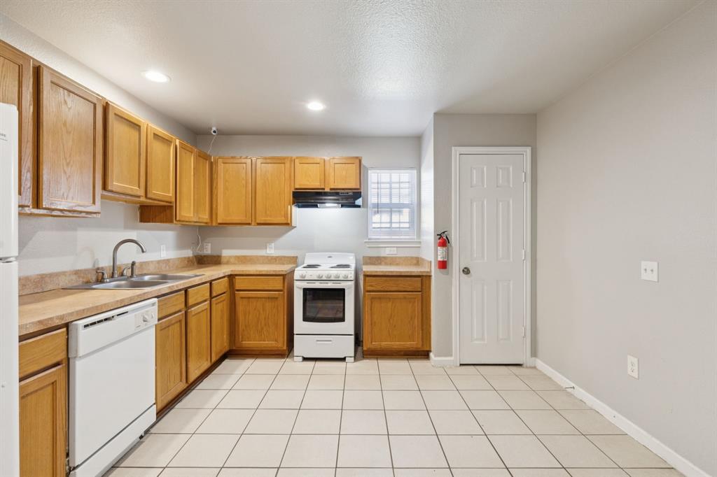 ROCHESTER PARK - Residential