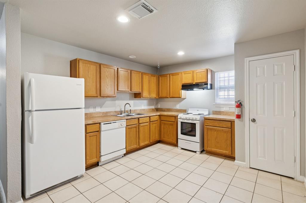 ROCHESTER PARK - Residential