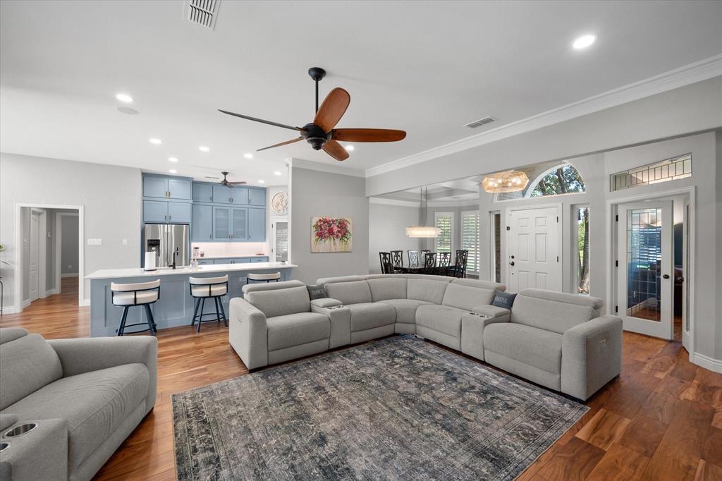 918 Shady Creek Drive