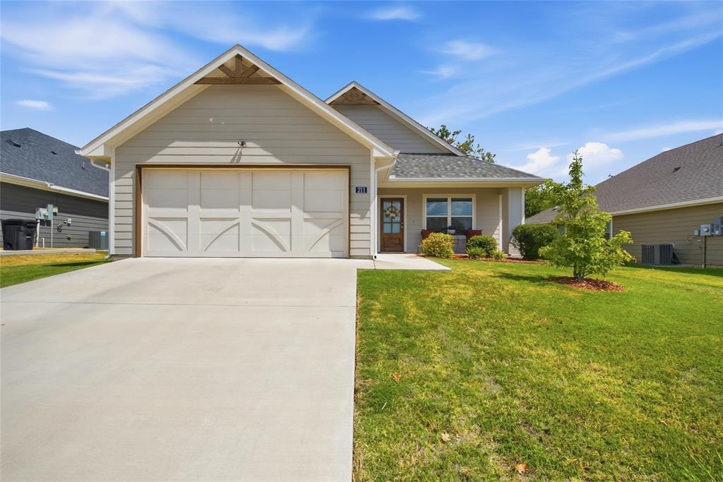 211 Clover Circle