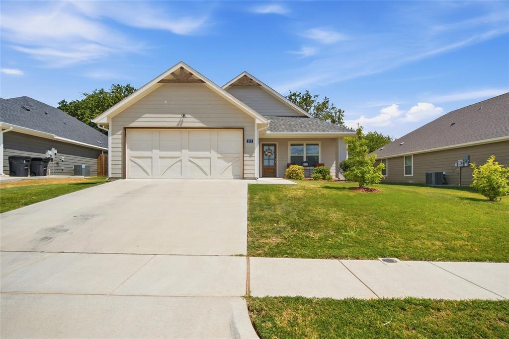 211 Clover Circle