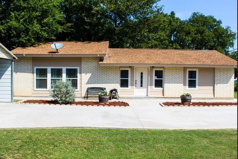 A home in White Settlement