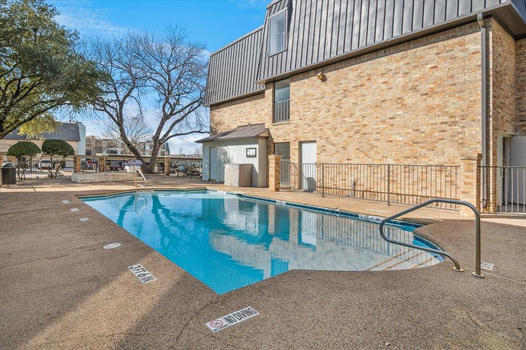 Cambridge Condos Ph 01 03 - Residential