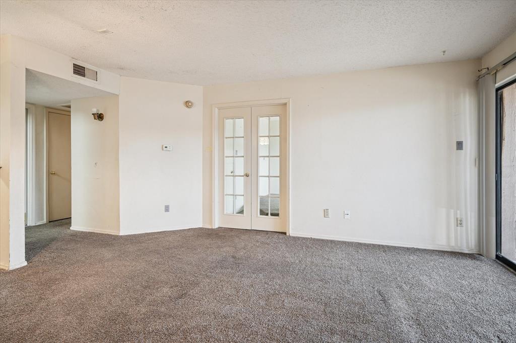 Cambridge Condos Ph 01 03 - Residential