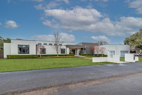 4529 Royal Lane Dallas TX 75229