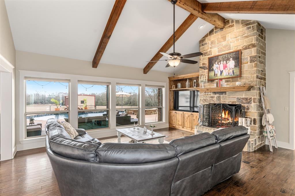 9075 State Highway 31 W