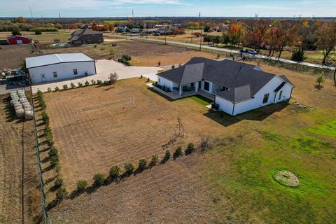 A home in Waxahachie