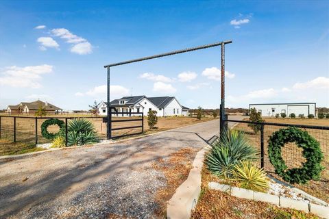 A home in Waxahachie