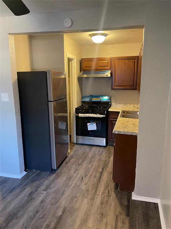 East Columbia Place - Residential Lease