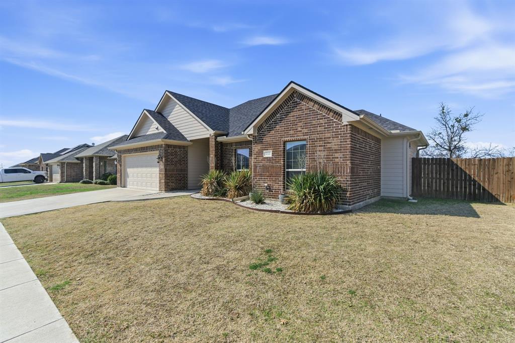 Villas At Green Valley - Residential