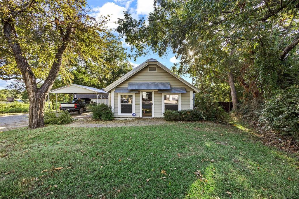 1604 N Center Street