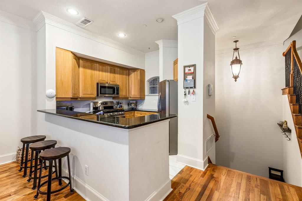 Georgetown Court Twnhms Condos - Residential Lease