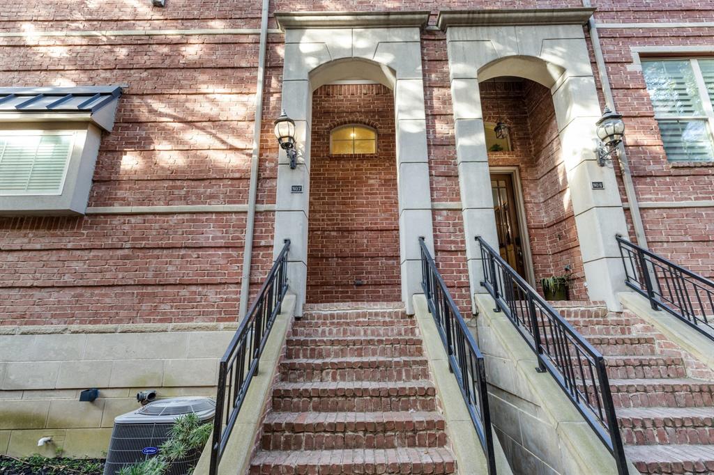 Georgetown Court Twnhms Condos - Residential Lease