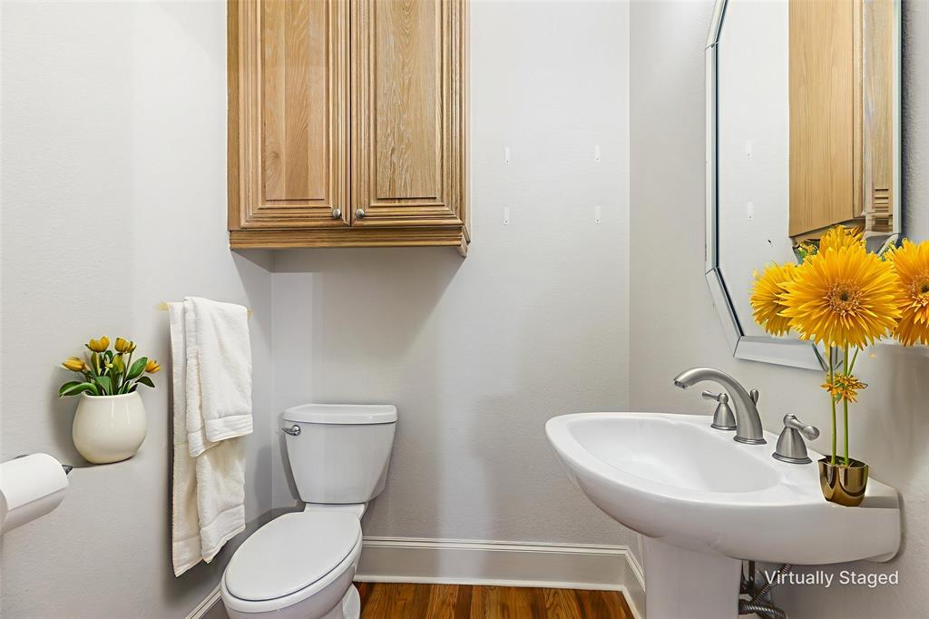 Georgetown Court Twnhms Condos - Residential Lease