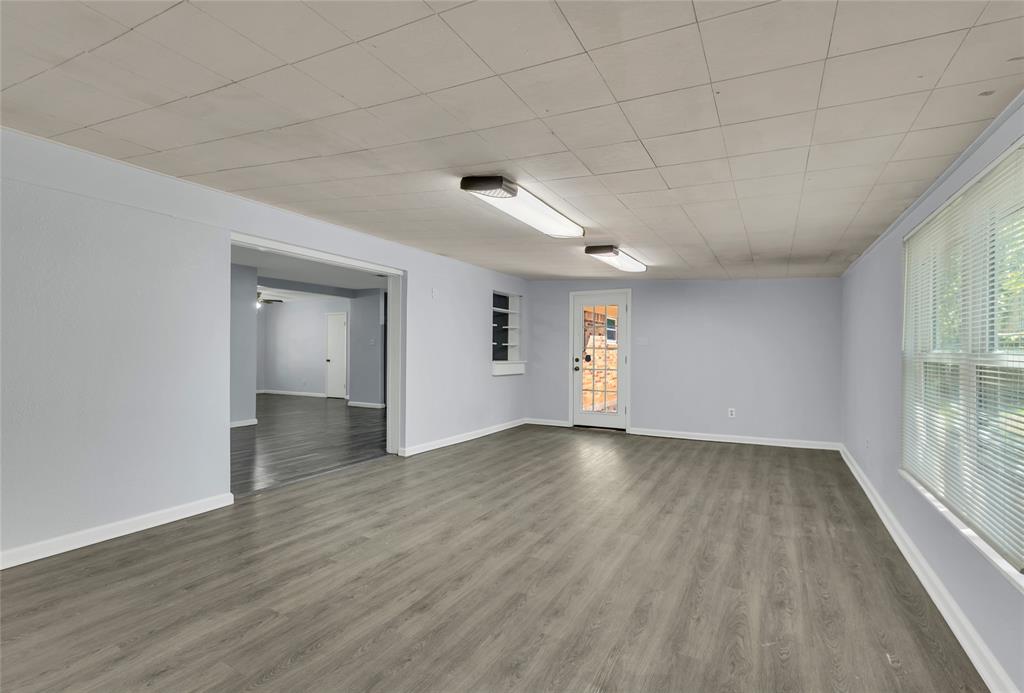 Burleson, Texas 76028, United States, 4 Bedrooms Bedrooms, ,2 BathroomsBathrooms,Residential,Active,221524