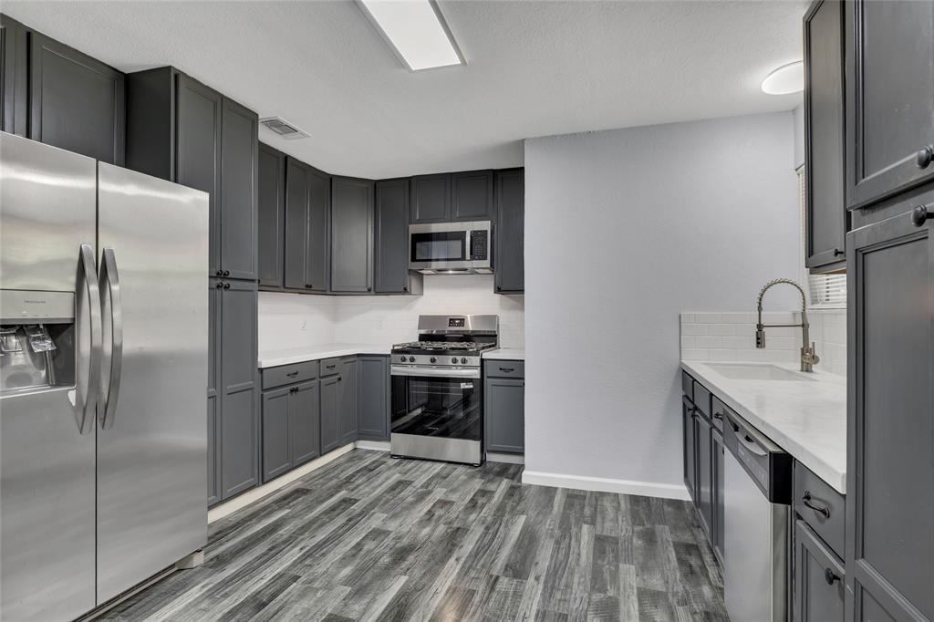 Burleson, Texas 76028, United States, 4 Bedrooms Bedrooms, ,2 BathroomsBathrooms,Residential,Active,221524