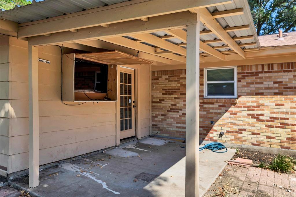 Burleson, Texas 76028, United States, 4 Bedrooms Bedrooms, ,2 BathroomsBathrooms,Residential,Active,221524