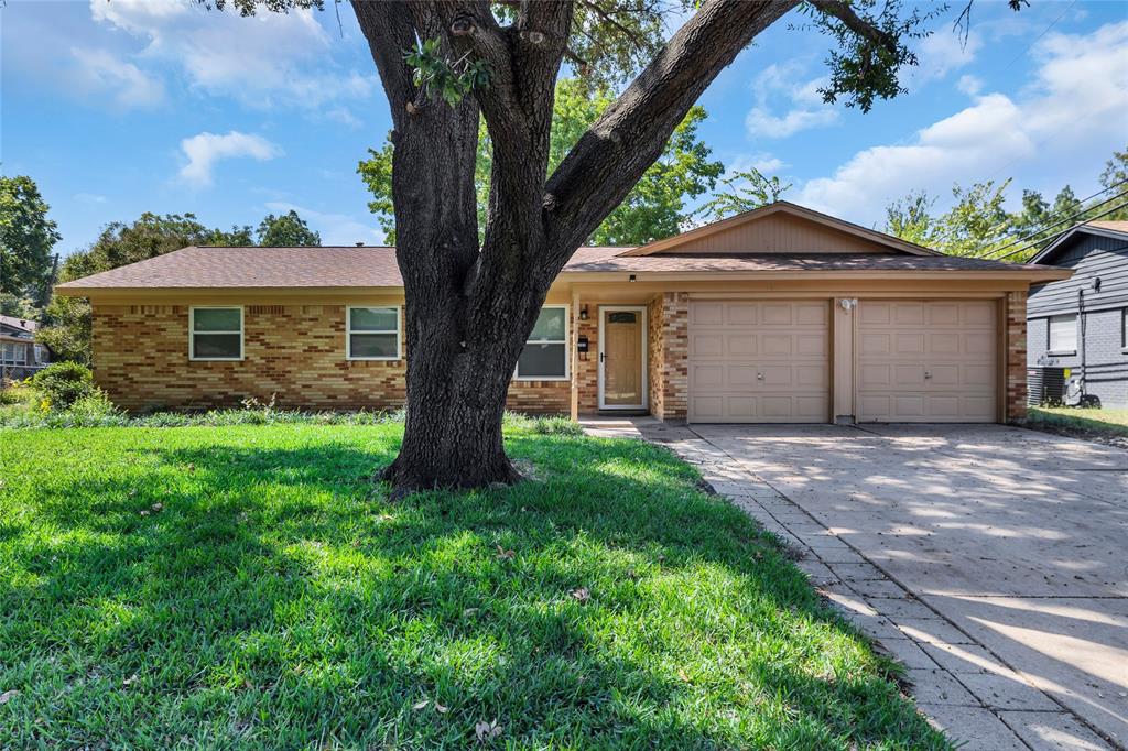 Burleson, Texas 76028, United States, 4 Bedrooms Bedrooms, ,2 BathroomsBathrooms,Residential,Active,221524