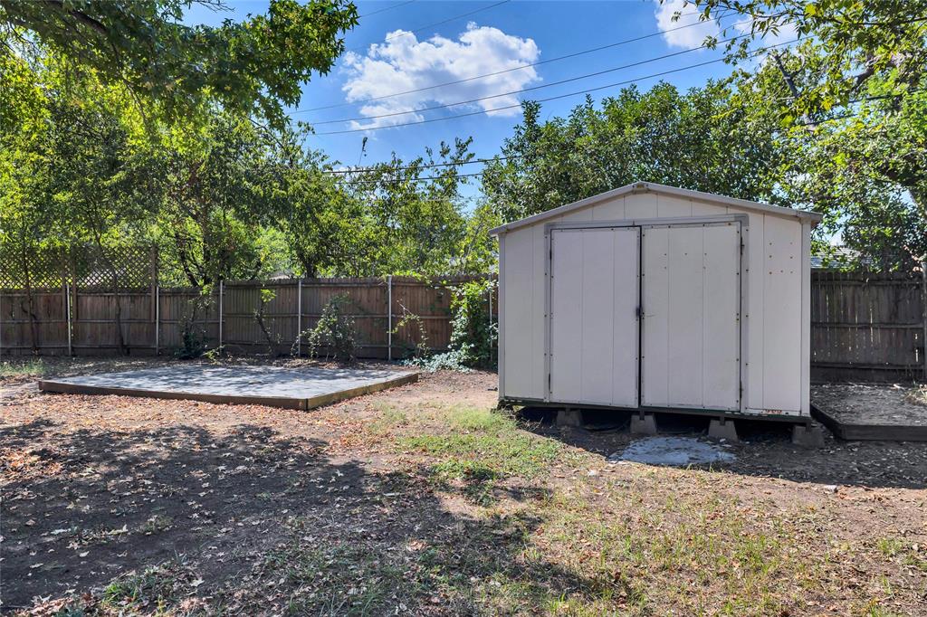 Burleson, Texas 76028, United States, 4 Bedrooms Bedrooms, ,2 BathroomsBathrooms,Residential,Active,221524