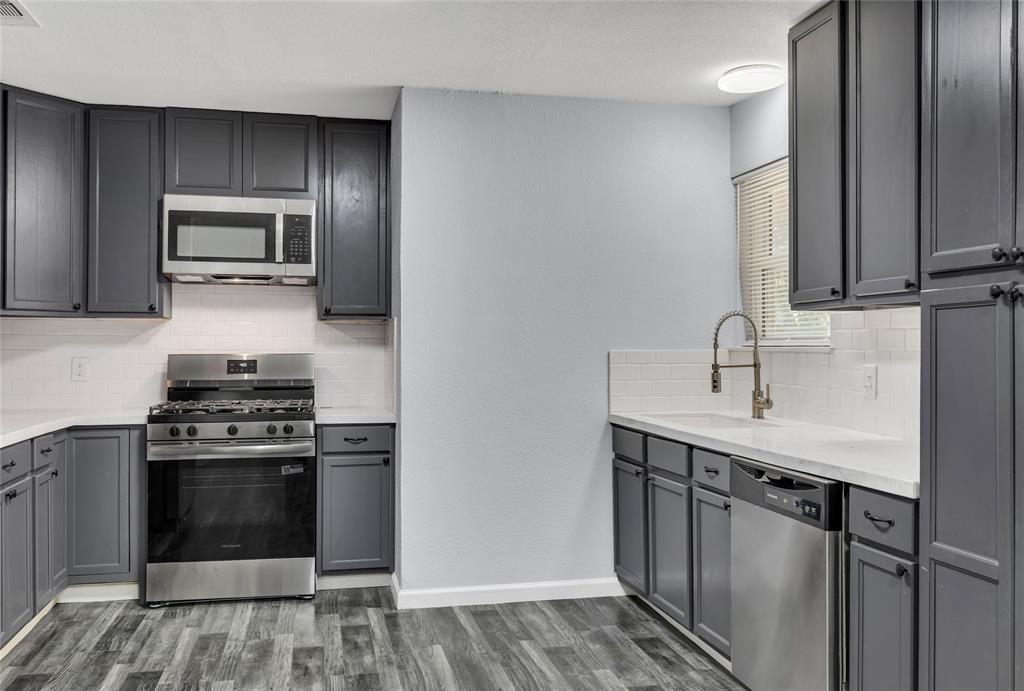 Burleson, Texas 76028, United States, 4 Bedrooms Bedrooms, ,2 BathroomsBathrooms,Residential,Active,221524