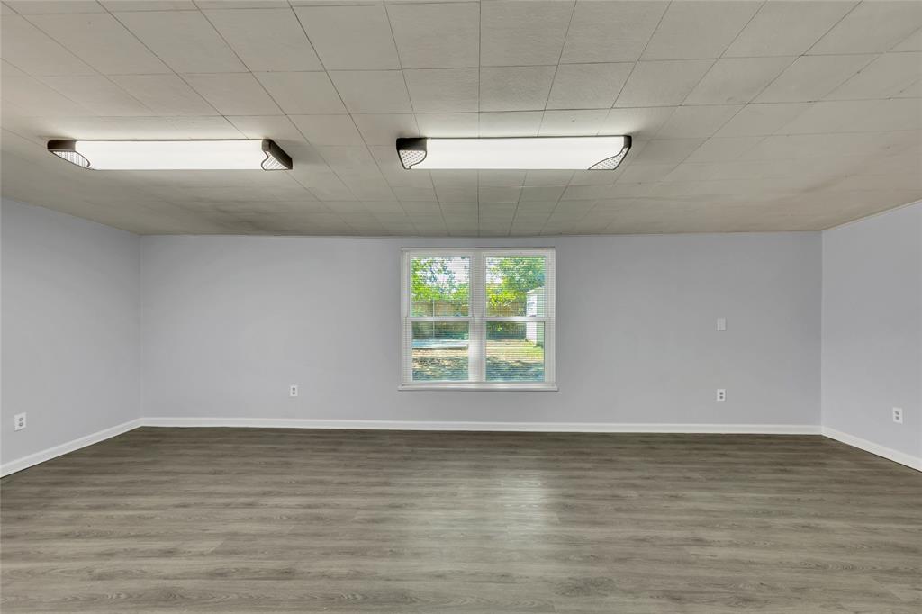 Burleson, Texas 76028, United States, 4 Bedrooms Bedrooms, ,2 BathroomsBathrooms,Residential,Active,221524