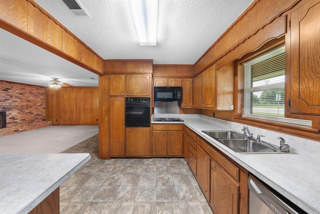 1804 Posey Lane