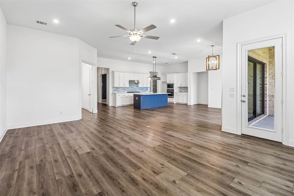 1524 Vermillion Drive