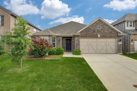 Photo of 6214 Halton Dr Dr, Aubrey, TX 76227 (MLS # 21244891)