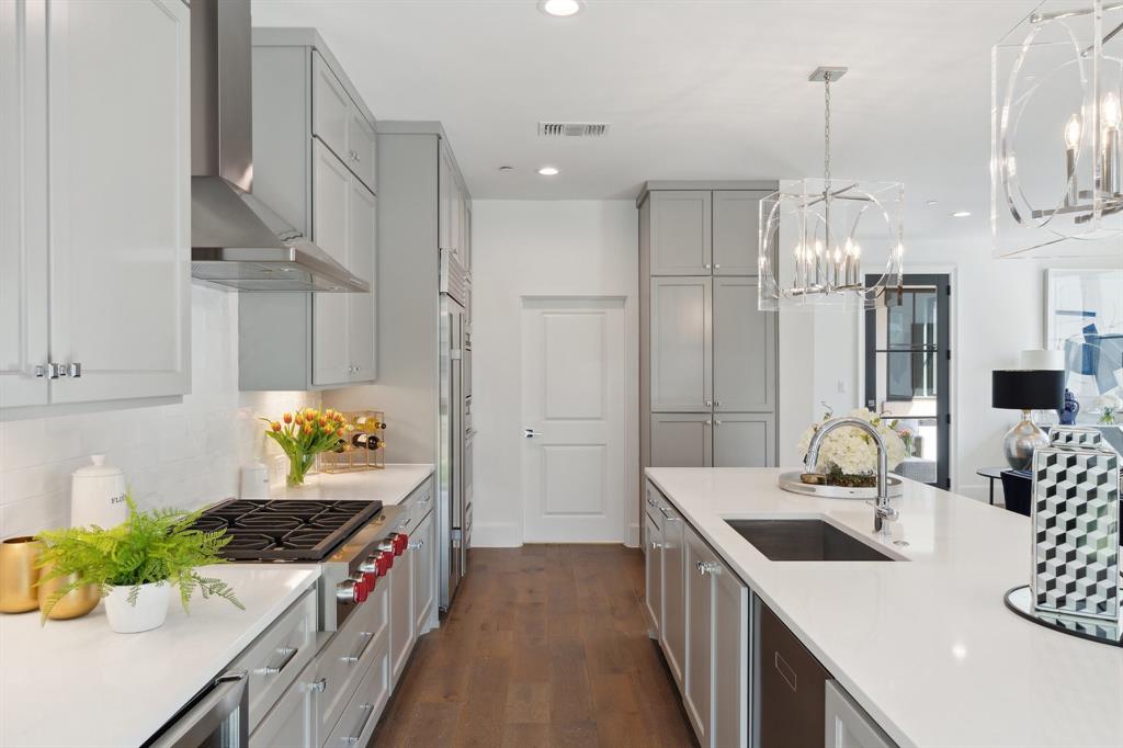 5270 Town and Country Boulevard 225